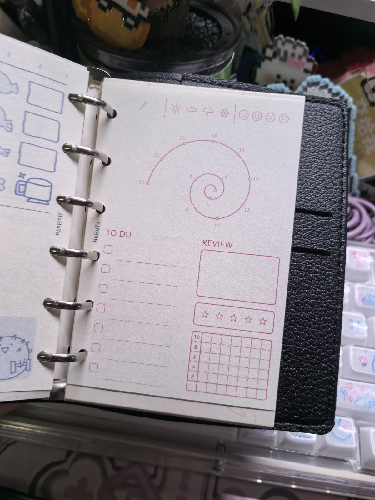 蓝色方螺旋 一日一页 时间轴 待办 打卡评分